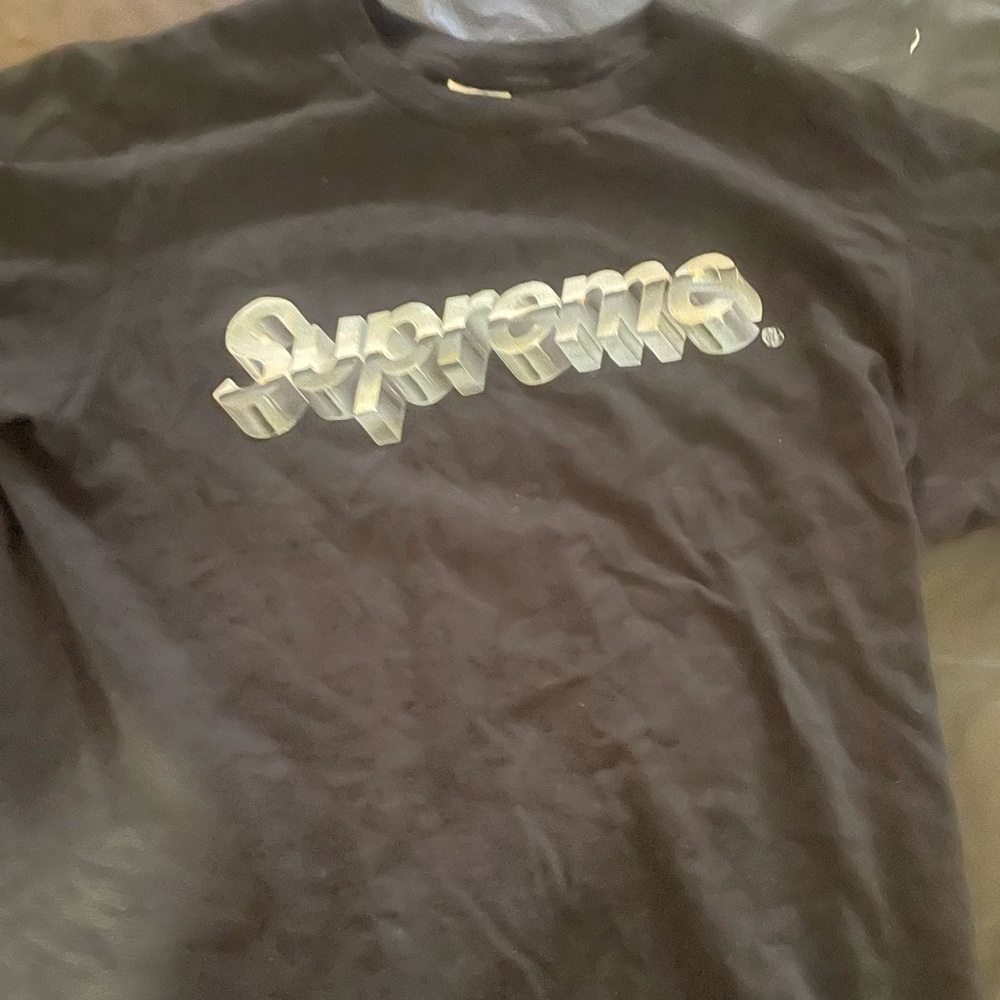 Supreme Tee